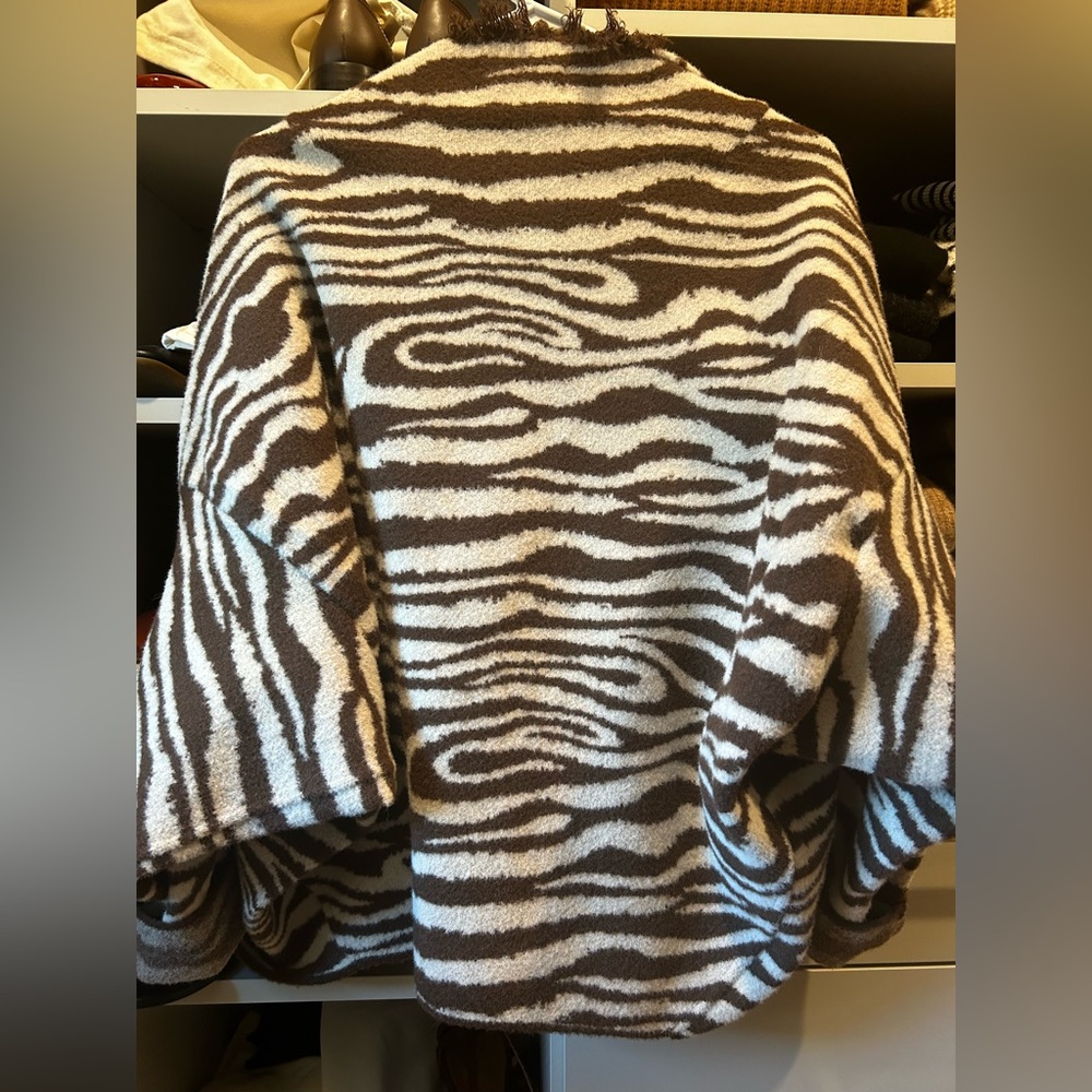Anthropologie animal print
Knit Cardigan - Picture 2 of 8
